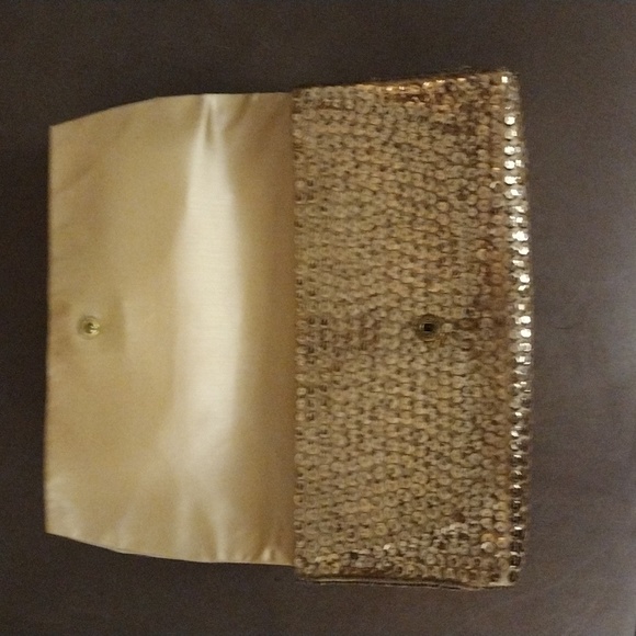 Purse - Picture 3 of 4